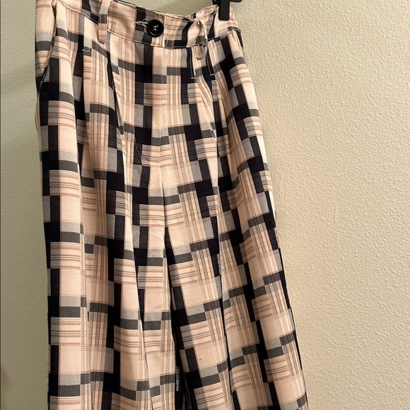 Geometric Patterned Pants - Picture 4 of 7